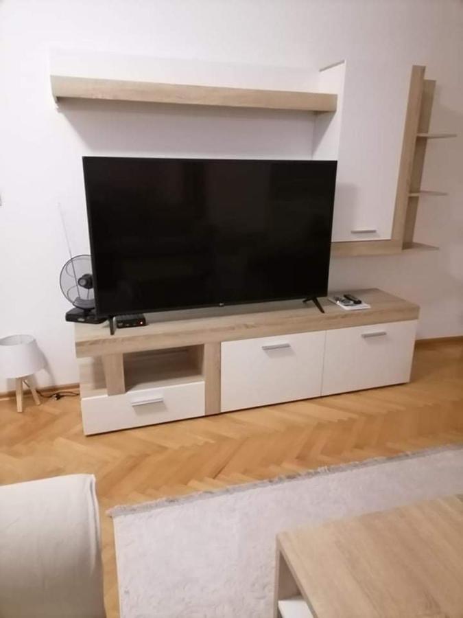 Dobi Apartmani Wing Jagodina Eksteriør billede