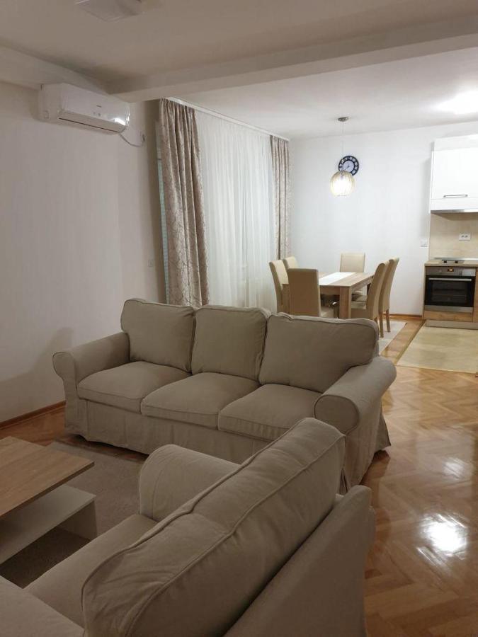Dobi Apartmani Wing Jagodina Eksteriør billede