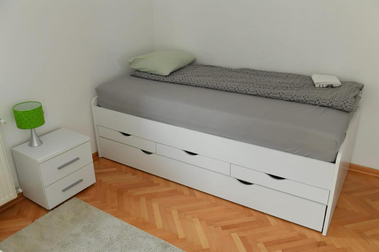 Dobi Apartmani Wing Jagodina Eksteriør billede