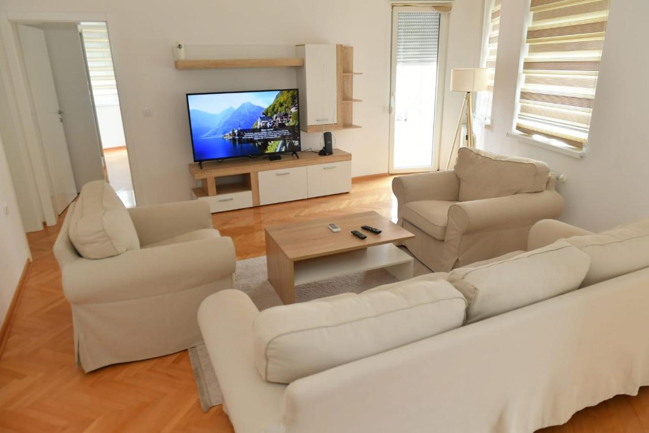 Dobi Apartmani Wing Jagodina Eksteriør billede